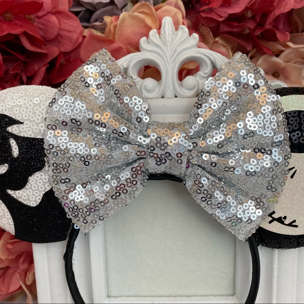 Minnie Mouse Nightmare Before Christmas Headband - Picture 6 of 11